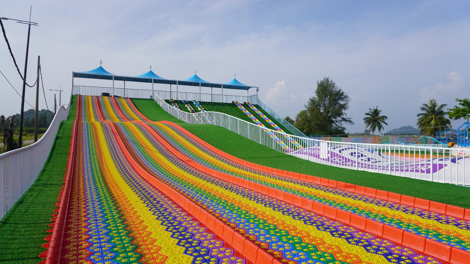 Rainbow Slide di Funtasi Land Plus+